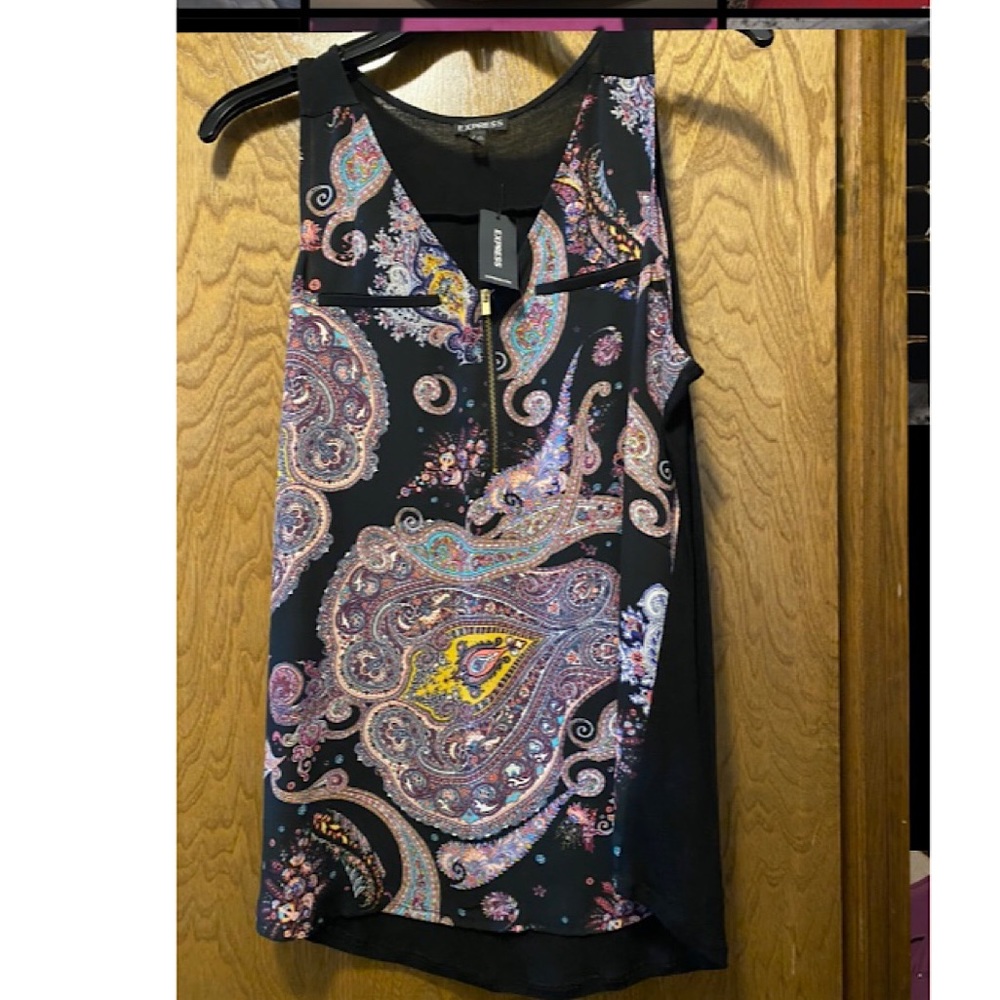 BNWT Paisley Express top